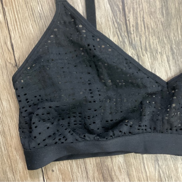 Negative Mesh Black Bra - Picture 2 of 4
